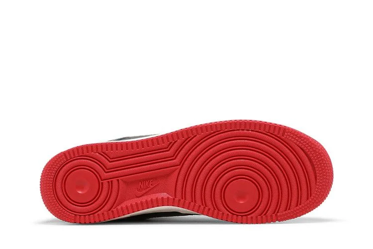 Krossovki-Nike-Air-Force-1-07-LX-Spades-3