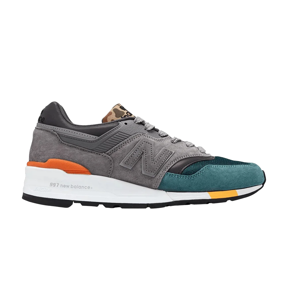 Krossovki-New-Balance-997-Grey-Green