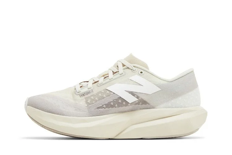 Кроссовки Sydney McLaughlin-Levrone x New Balance Wmns FuelCell Rebel v4 'Linen Moonrock'