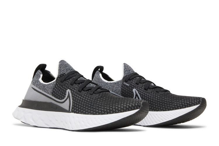 react-infinity-run-flyknit-black-white-cd4371-012_07
