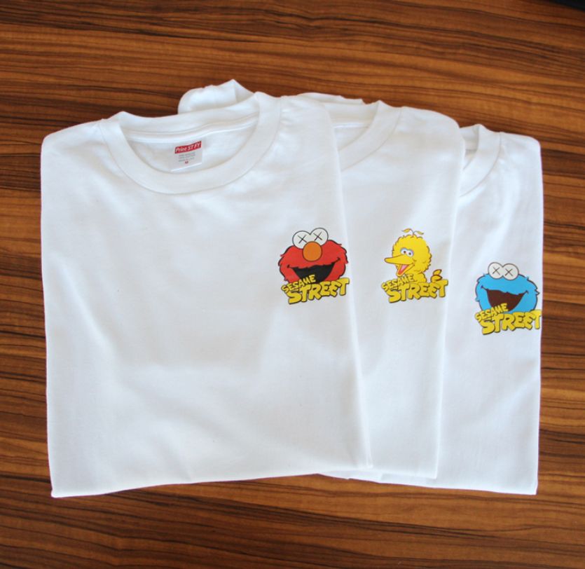 2019-KAWS-x-Sesame-Street-Elmo-Tee-White-1