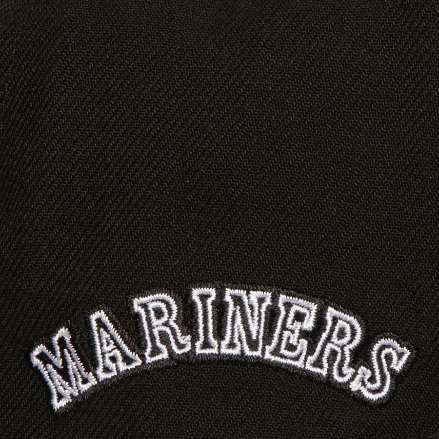 Бейсболка Mitchell & Ness Black White Seattle Mariners Cooperstown Collection Evergreen OG Snapback Hat