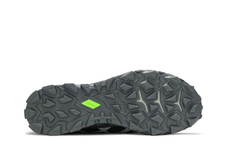 chemist-creations-x-gel-fujitrabuco-7-carbon-grey-1021a257-025_03