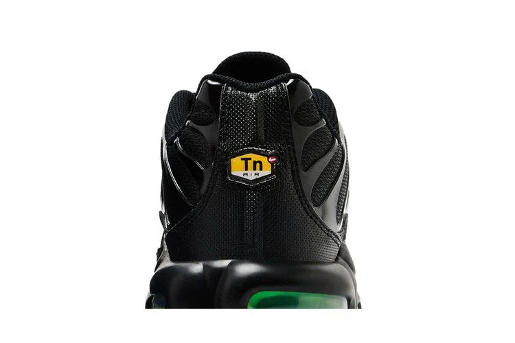 Кроссовки Nike Air Max Plus 'Green Strike'