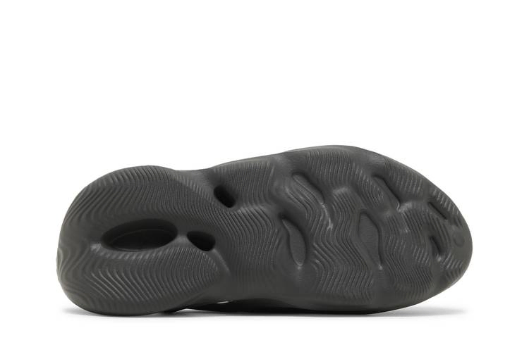 Кроссовки adidas Yeezy Foam Runner 'Carbon'