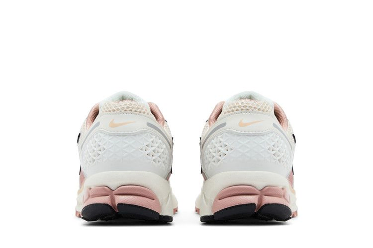wmns-air-zoom-vomero-5-particle-pink-hf1877-102_05