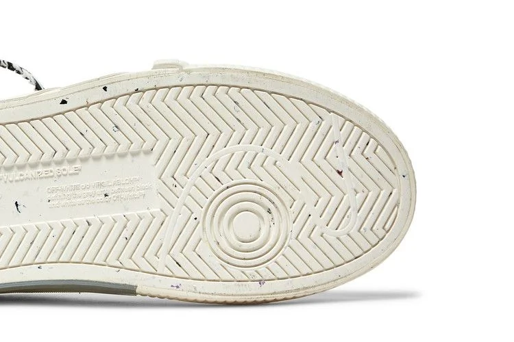 Krossovki-Off-White-Wmns-Vulc-Eco-Sneaker-White-Black-4