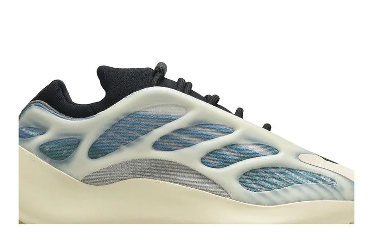 Кроссовки adidas Yeezy 700 V3 'Kyanite'
