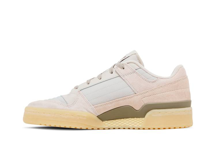 forum-low-classic-talc-clay-hq7096_02