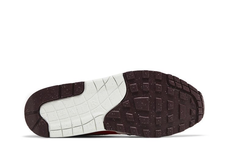 air-max-1-burgundy-crush-fn6952-102_03