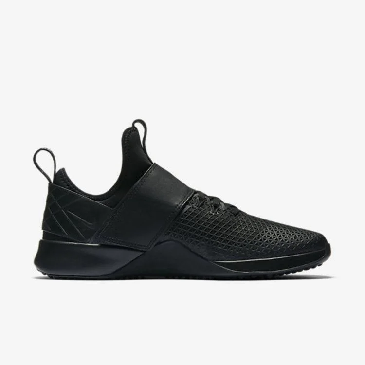 Krossovki-Nike-Wmns-Air-Zoom-Strong-2-1