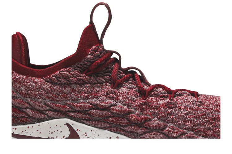 Кроссовки Nike LeBron 15 Low 'Team Red'