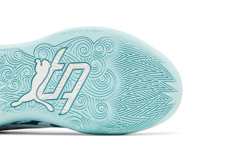 wmns-stewie-2-water-378318-02_04
