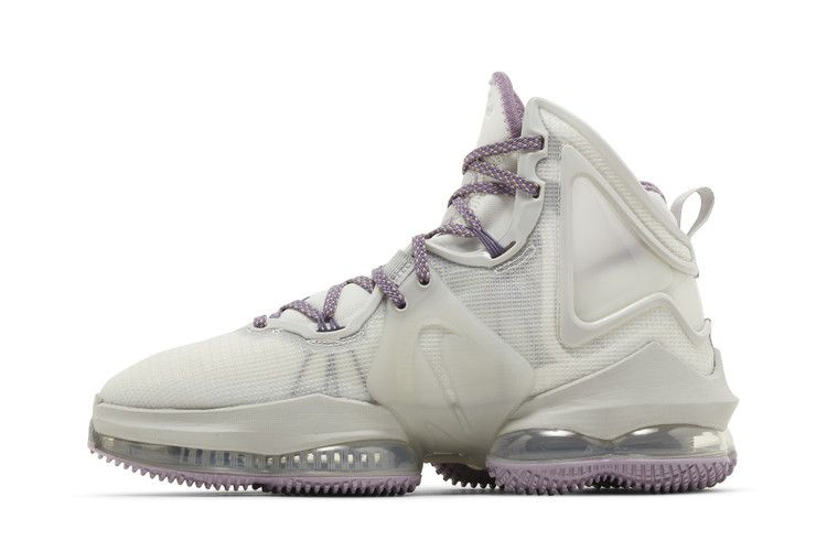Кроссовки Nike LeBron 19 EP 'Strive For Greatness'