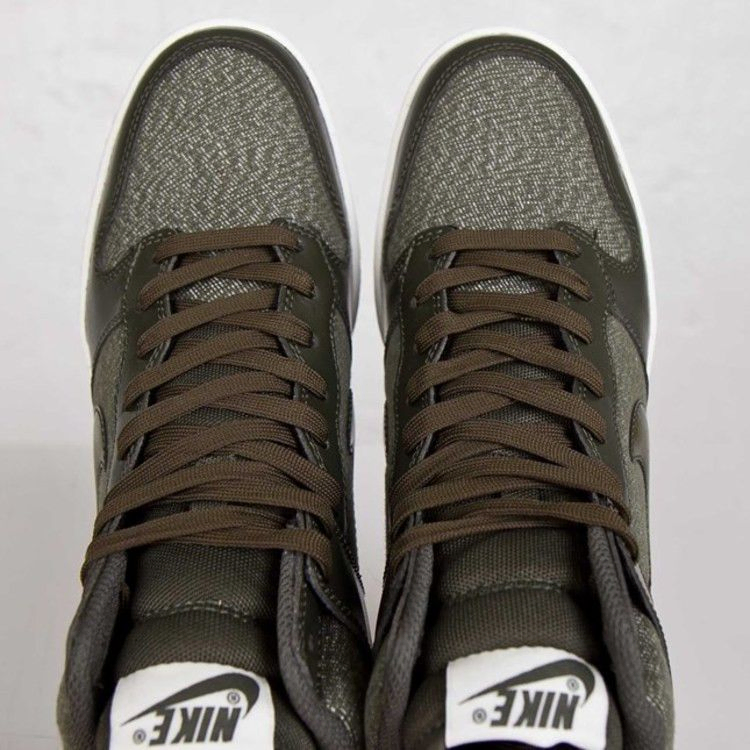 Кроссовки Nike Wmns Dunk Sky Hi Essential