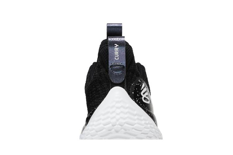 curry-flow-10-team-black-white-3026624-001_06