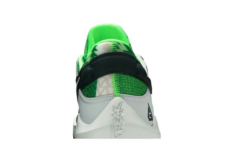 zoom-freak-2-naija-da0907-002_06