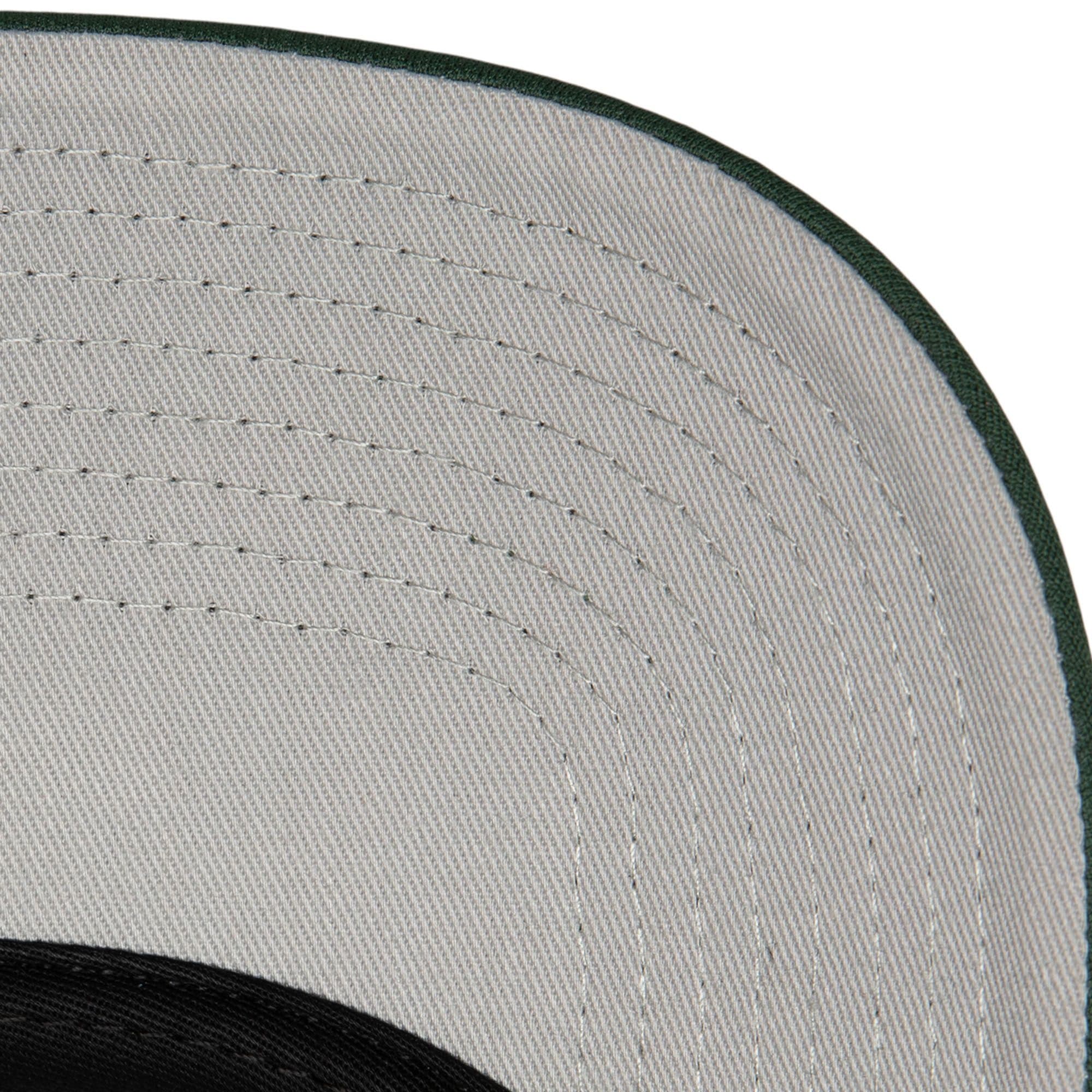 Бейсболка Mitchell & Ness Blocker Trucker HWC Milwaukee Bucks Hat