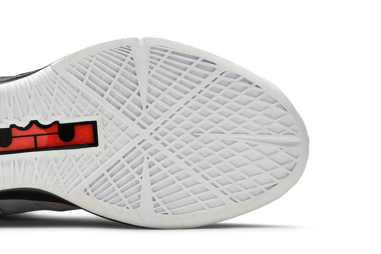 lebron-10-heat-home-541100-100_04