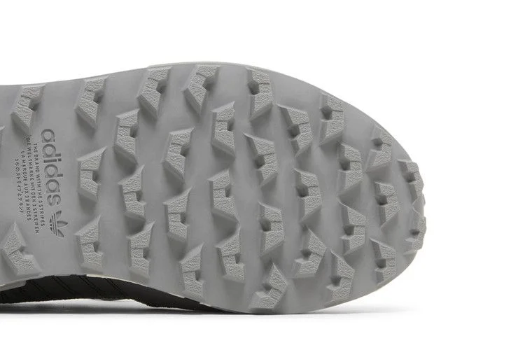 Krossovki-adidas-NMD_R1-TR-Grey-Camo-4