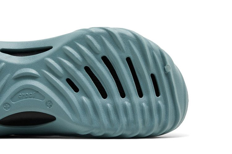 Кроссовки Crocs Echo Wave 'Pond'