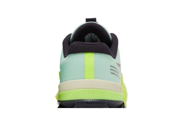 metcon-8-mint-foam-volt-do9328-300_06