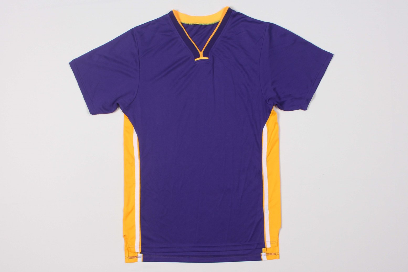 Basketbolnaya-forma-Los-Angeles-Lakers-6