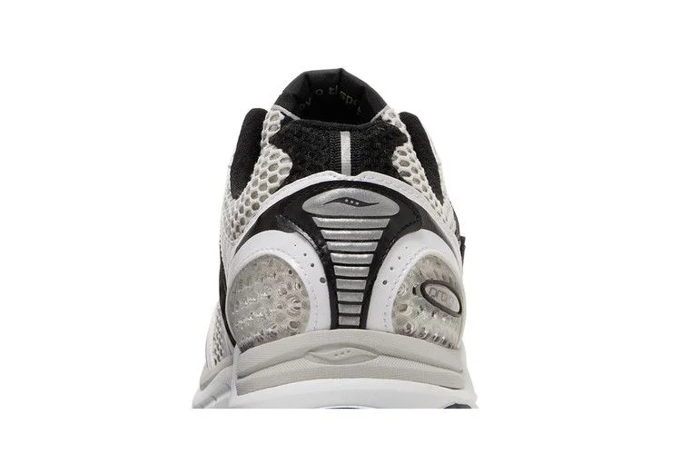 Кроссовки Saucony ProGrid Triumph 4 'White Silver'