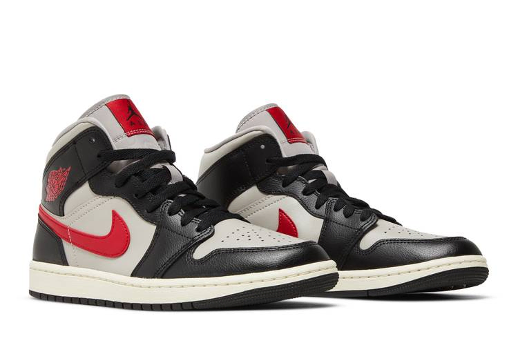 wmns-air-jordan-1-mid-black-college-grey-bq6472-060_07