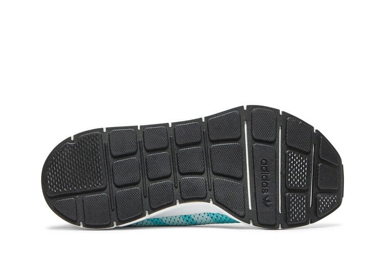 swift-run-primeknit-cq2034_03