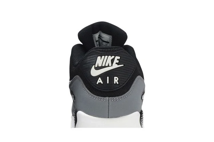 Krossovki-Nike-Air-Max-90-Essential-Cool-Grey-6