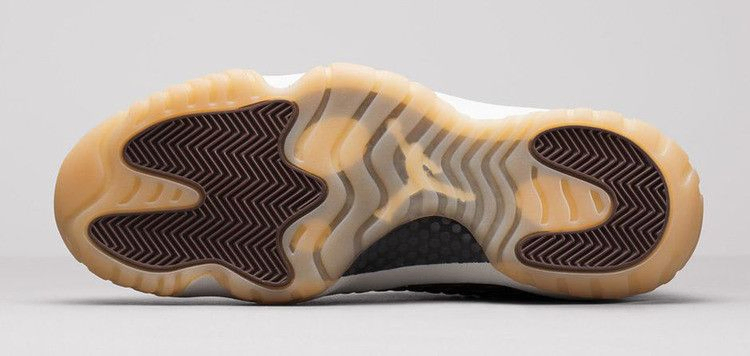 air-jordan-future-premium-652141-219_06