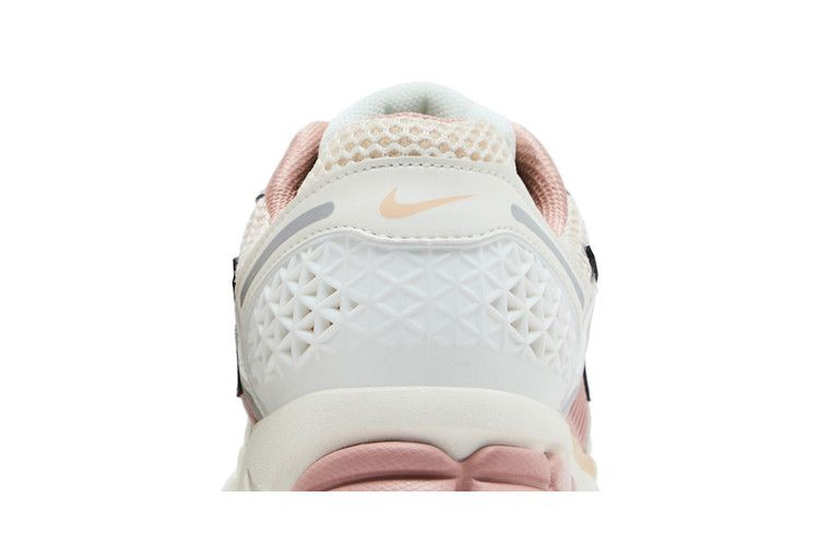 wmns-air-zoom-vomero-5-particle-pink-hf1877-102_06