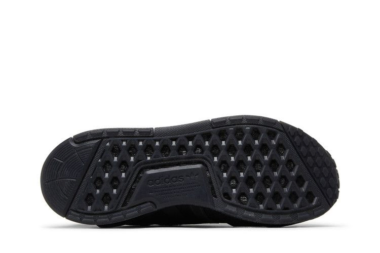 wmns-nmd_r1-v3-black-grey-hq4278_03