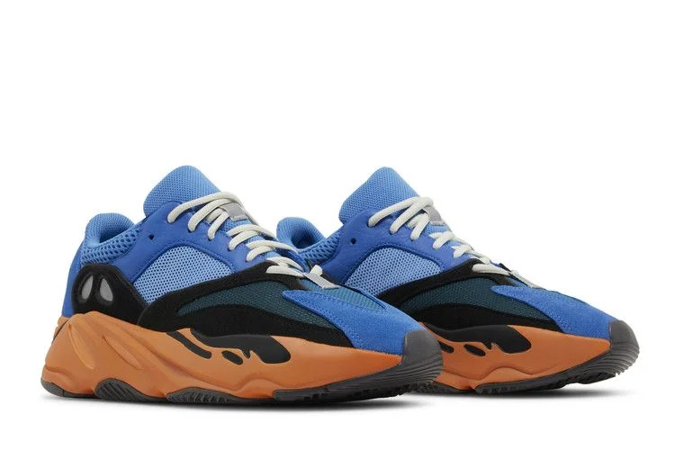 Krossovki-adidas-Yeezy-Boost-700-Bright-Blue-7