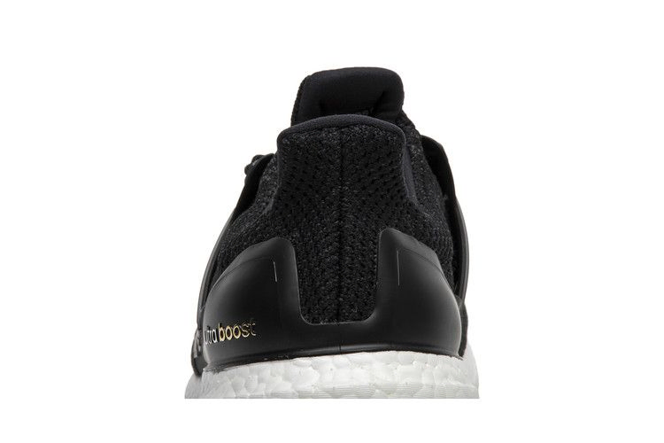 Кроссовки adidas UltraBoost 2.0 'Core Black'
