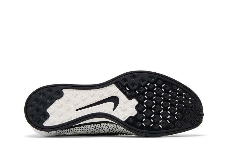 flyknit-racer-526628-002_03