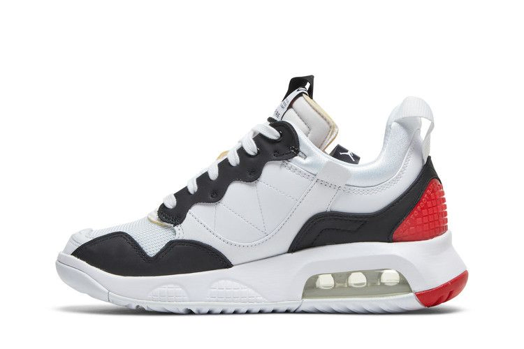 jordan-ma2-light-smoke-grey-university-red-cv8122-106_02