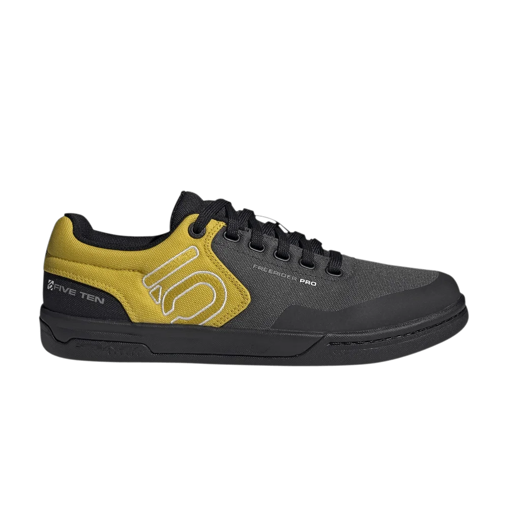 Krossovki-Adidas-Five-Ten-Freerider-Primeblue-Grey-Mustard