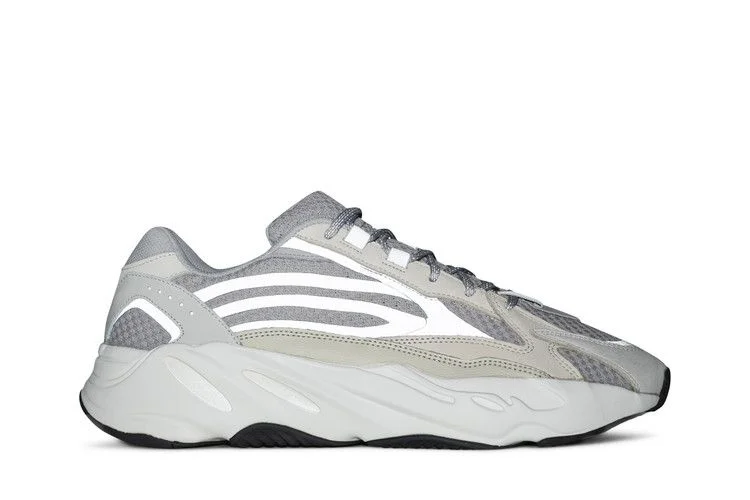 Krossovki-adidas-Yeezy-Boost-700-V2-Cream-8