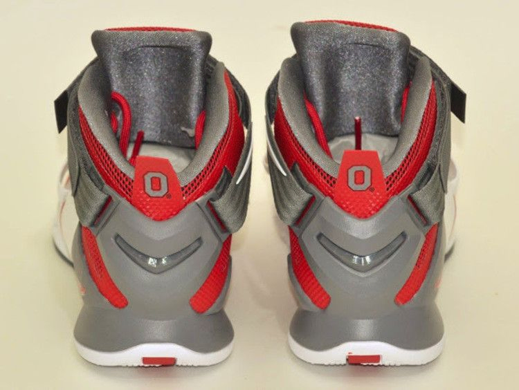 lebron-soldier-9-premium-ohio-state-buckeyes-749490-601_02