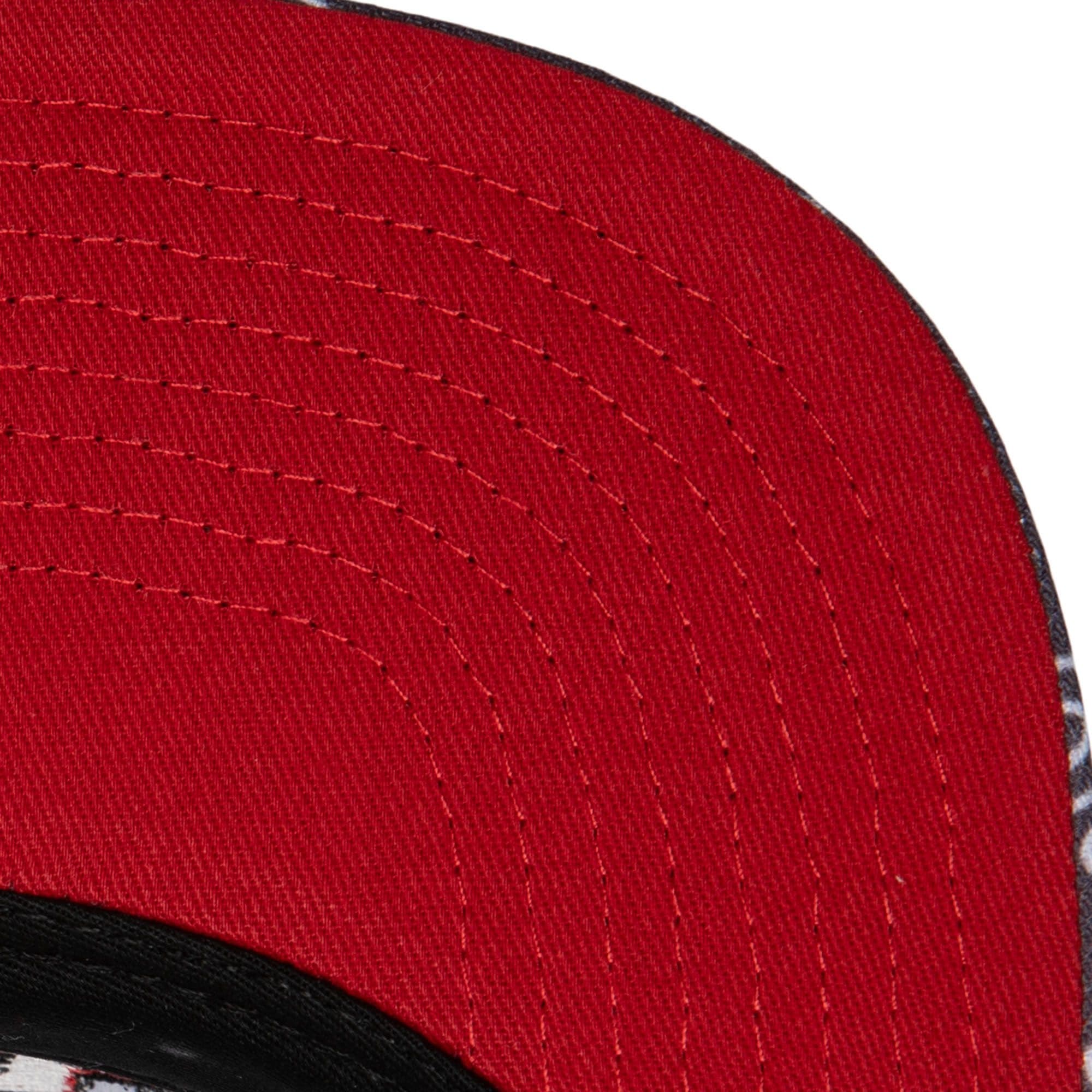 Бейсболка Mitchell & Ness Destination Leisure Deadstock Chicago Bulls Hat