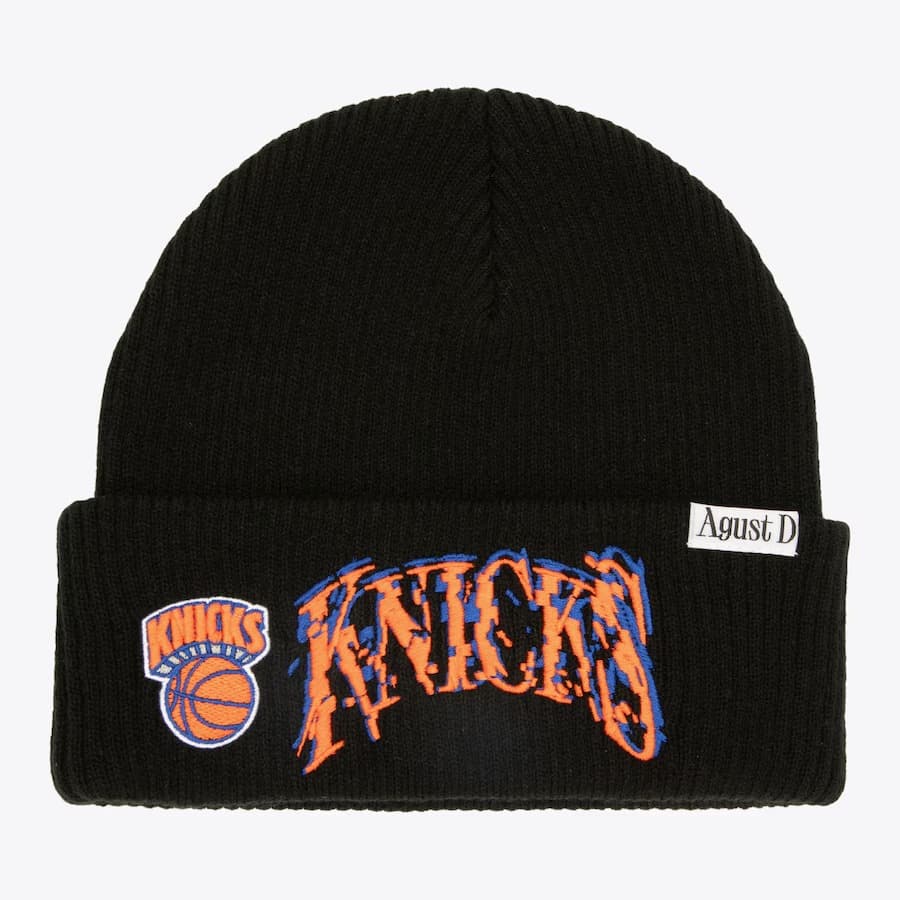 Шапка Mitchell & Ness Black New York Knicks SUGA Glitch Cuffed Knit Hat