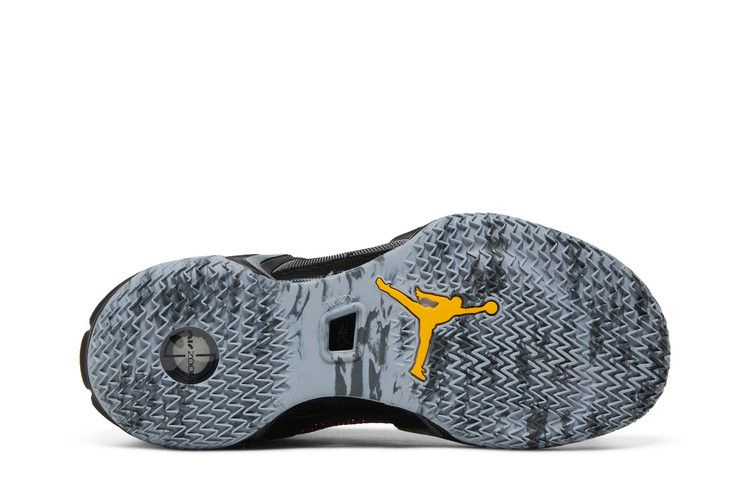 air-jordan-36-gs-year-of-the-tiger-da9054-002_03