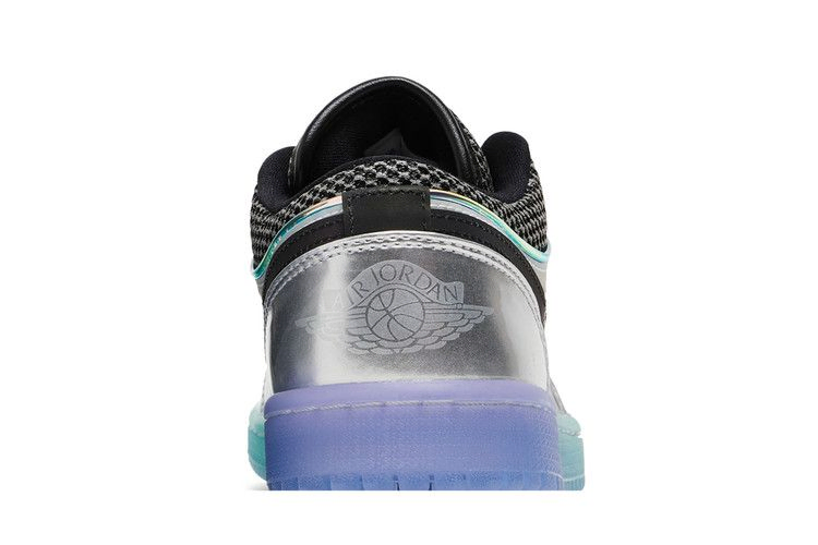 Кроссовки Wmns Air Jordan 1 Low SE 'Metallic Silver Gradient'