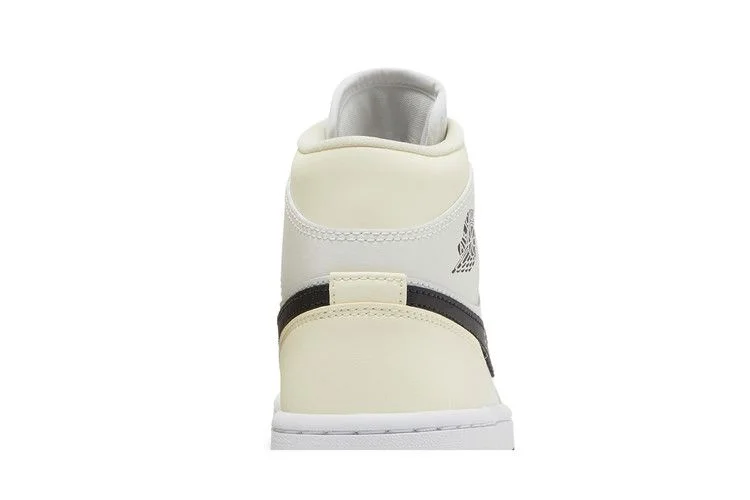 Кроссовки Wmns Air Jordan 1 Mid 'Coconut Milk'