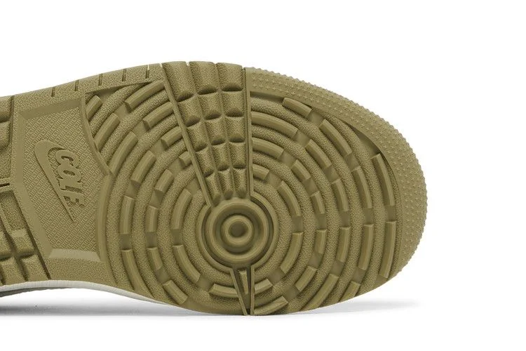 Кроссовки Travis Scott x Air Jordan 1 Low Golf 'Neutral Olive'