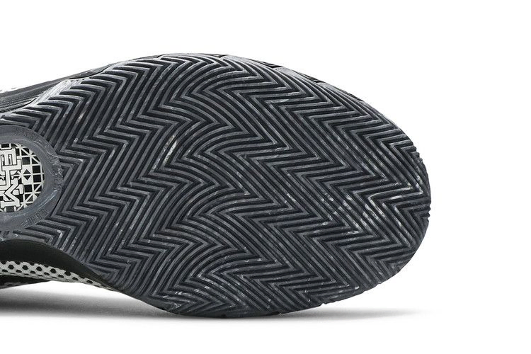 kyrie-1-bhm_04
