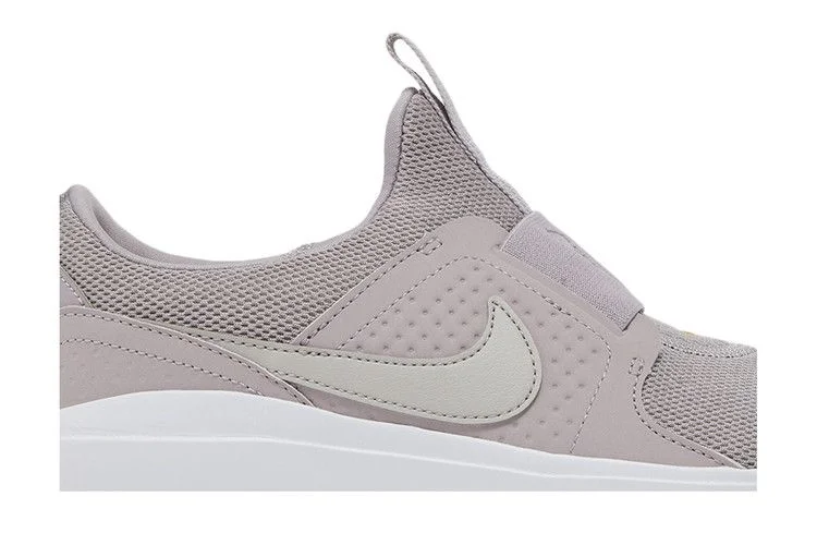 Krossovki-Nike-Wmns-AD-Comfort-Amethyst-Ash-1