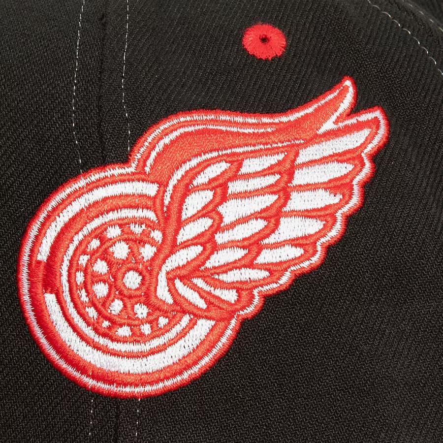 Mitchell-Ness-Black-Detroit-Red-Wings-Overbite-Pro-Vintage-Snapback-Hat-3